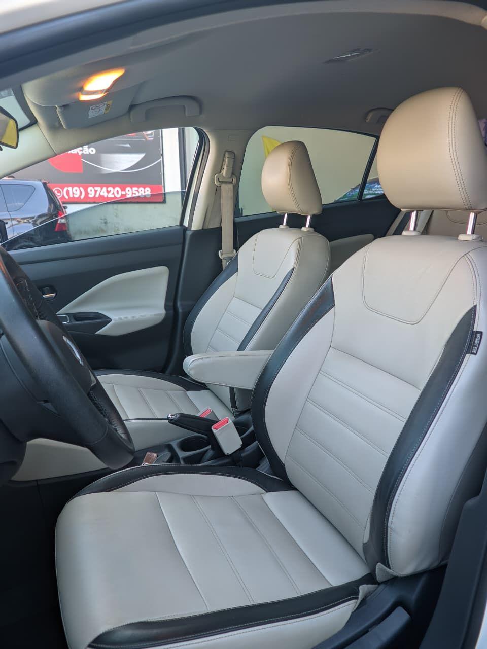 NISSAN Versa Sedan - Foto