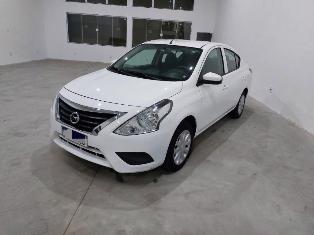 NISSAN Versa Sedan