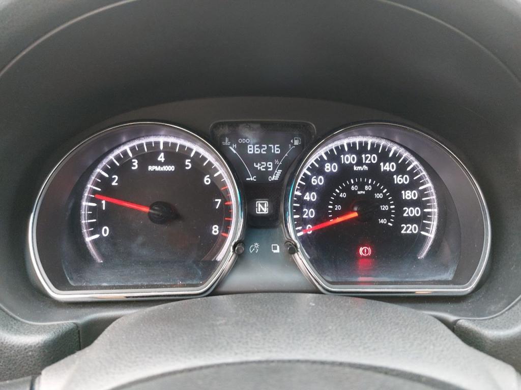 NISSAN Versa Sedan - Foto