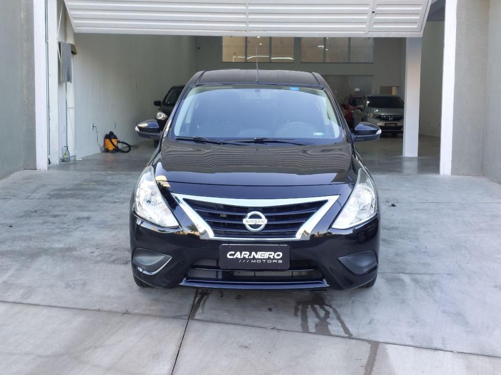 NISSAN Versa Sedan - Foto