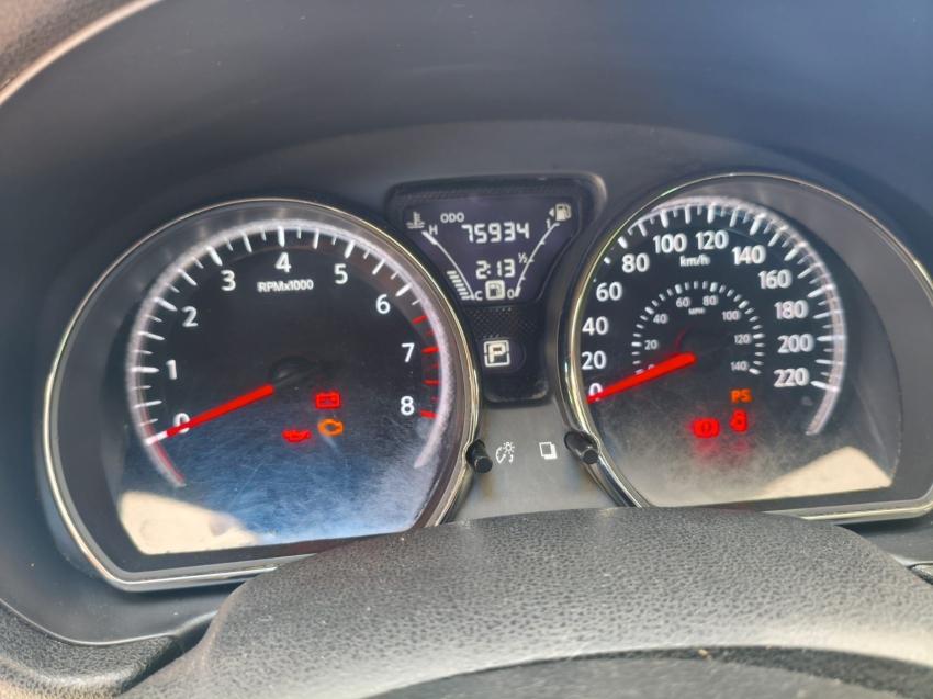 NISSAN Versa Sedan - Foto