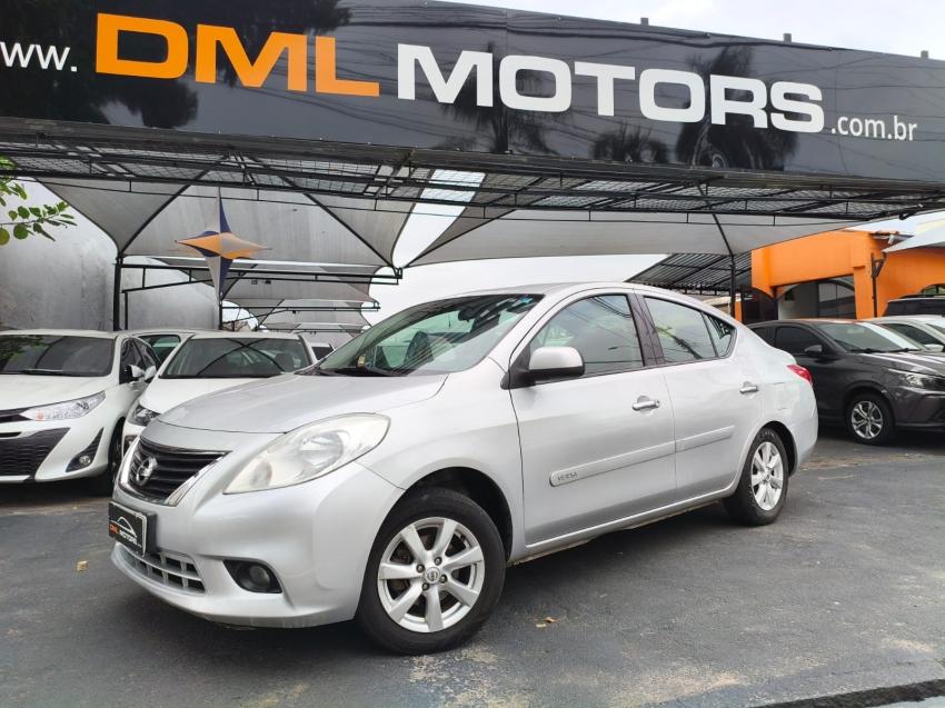 NISSAN Versa Sedan