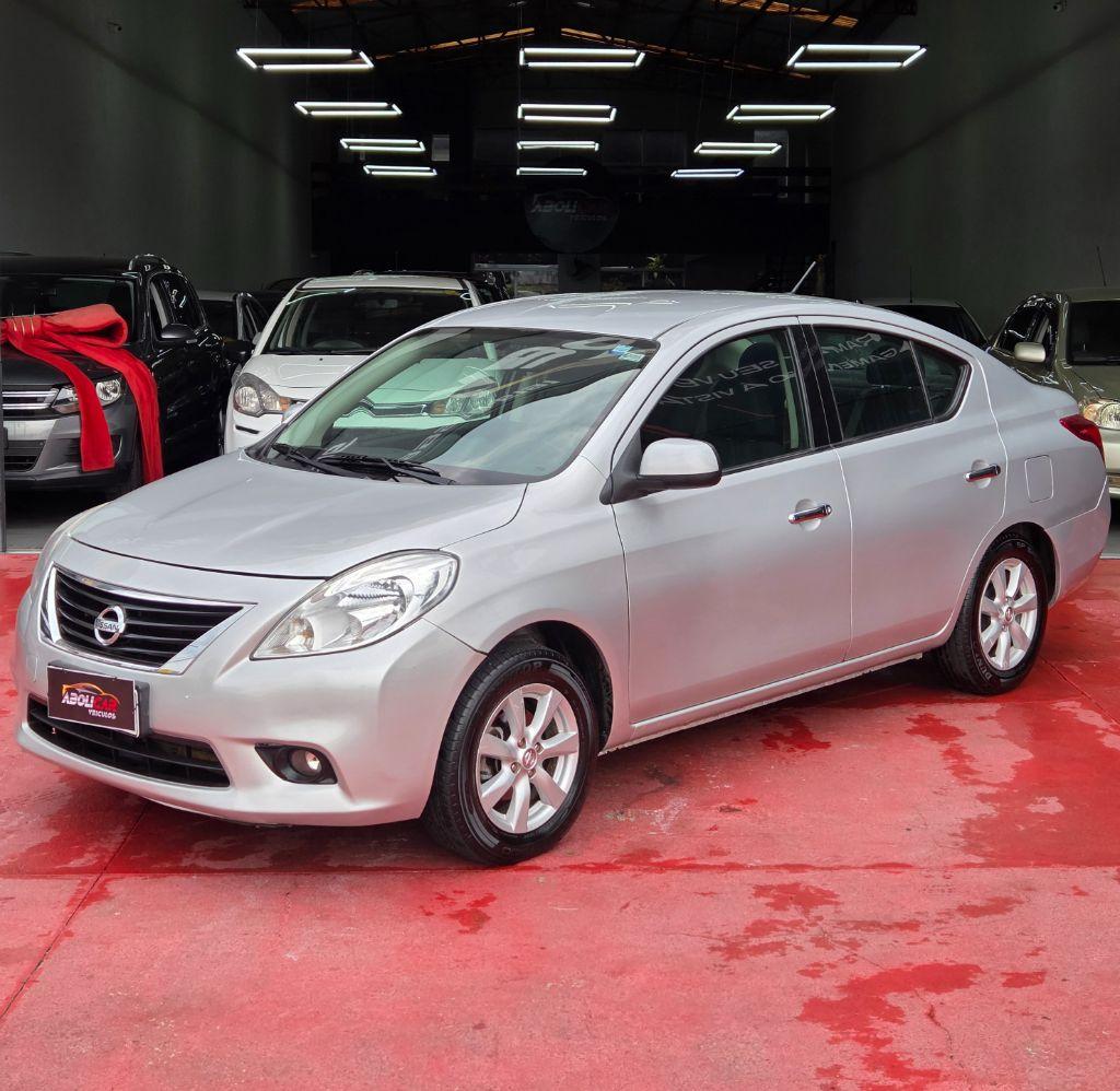 NISSAN Versa Sedan