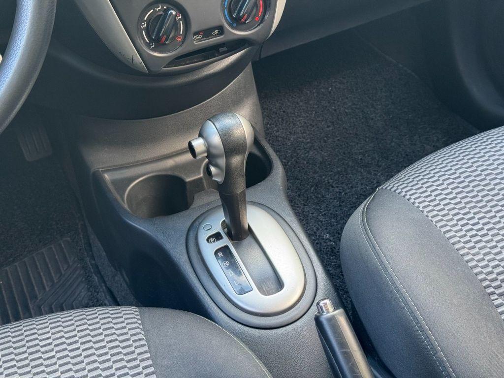 NISSAN Versa Sedan - Foto