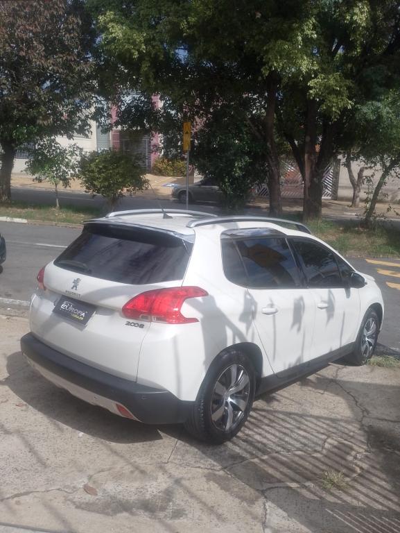 PEUGEOT 2008 - Foto