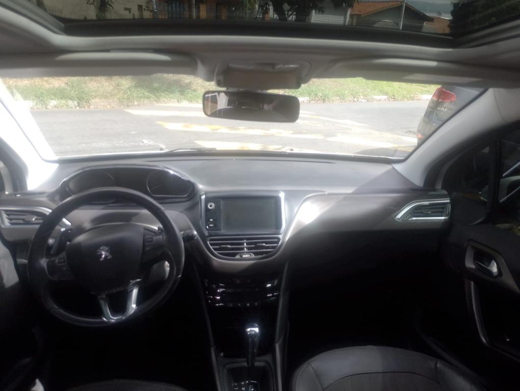 PEUGEOT 2008 - Foto