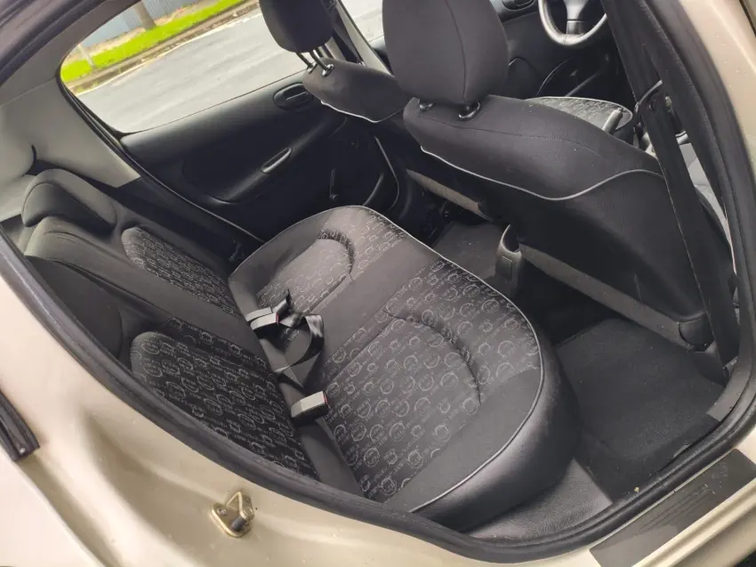 PEUGEOT 206 - Foto