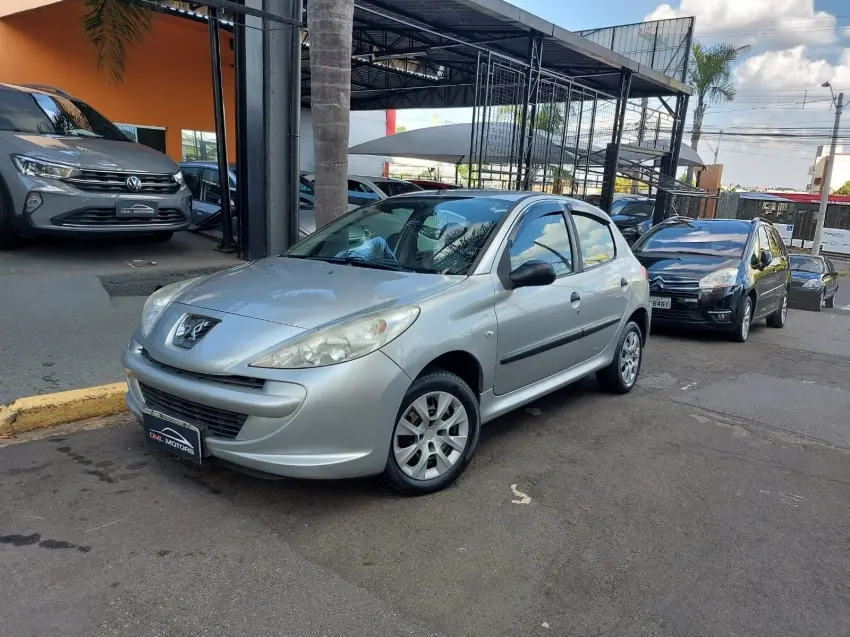 PEUGEOT 207 Hatch - Foto