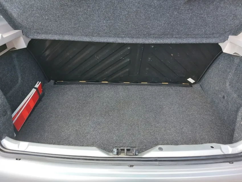 PEUGEOT 207 Hatch - Foto