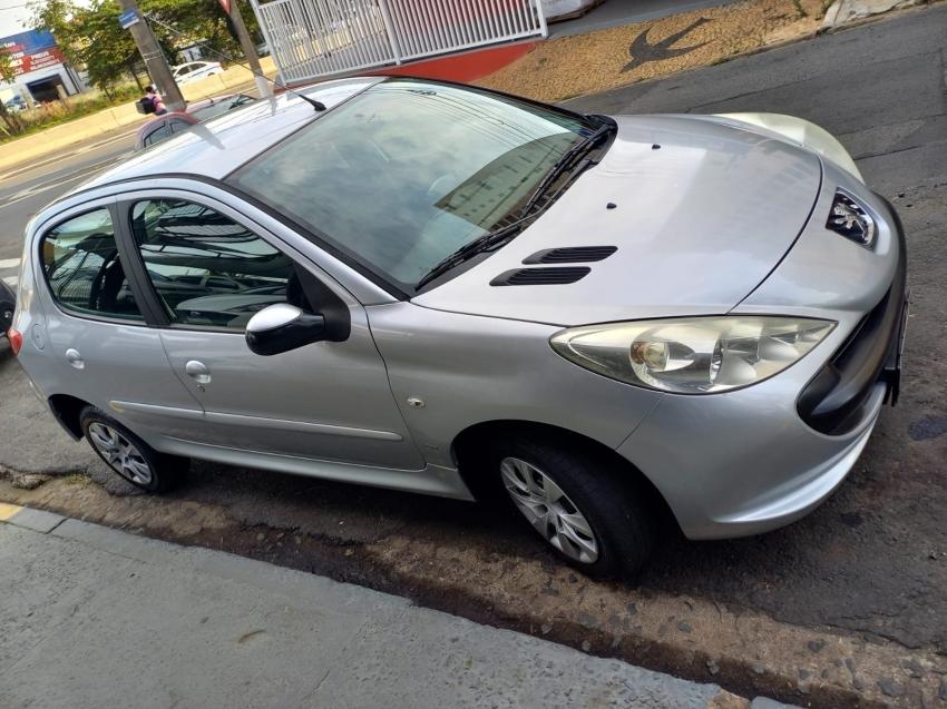 PEUGEOT 207 Hatch - Foto