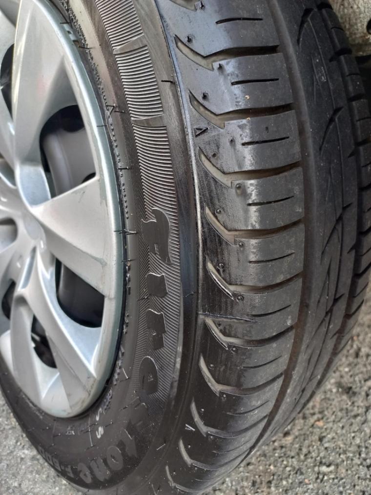 PEUGEOT 207 Hatch - Foto