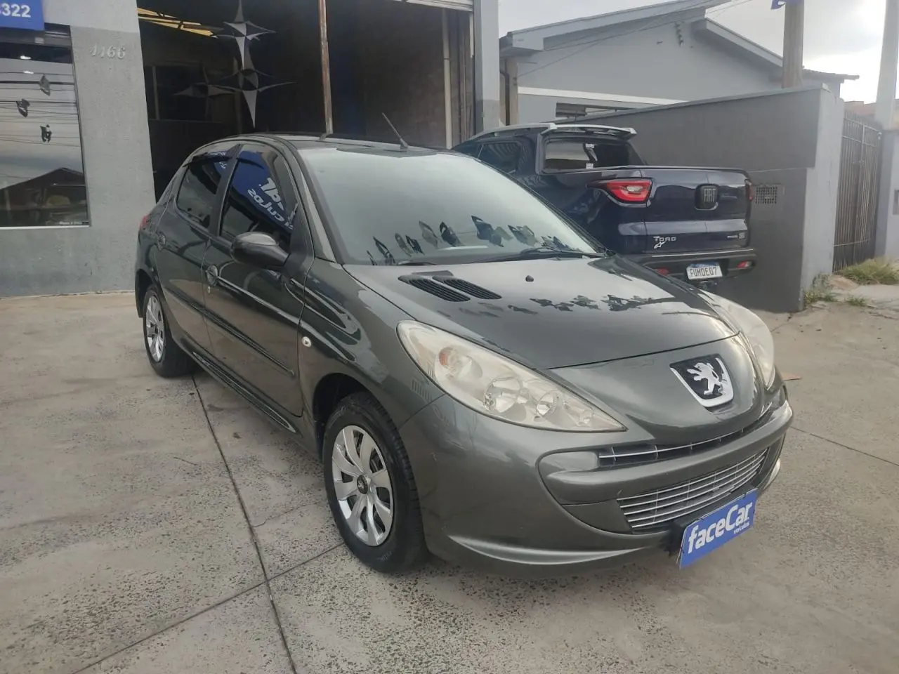 PEUGEOT 207 Hatch - Foto