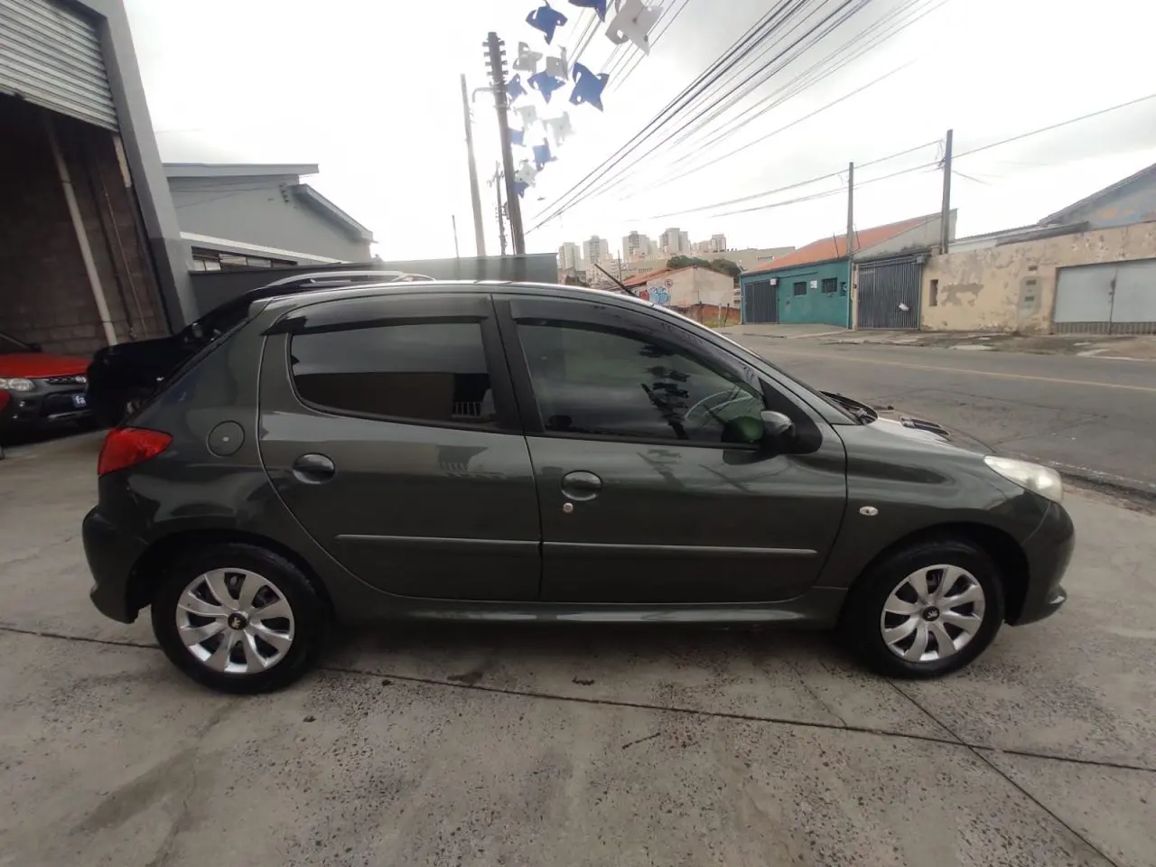 PEUGEOT 207 Hatch - Foto