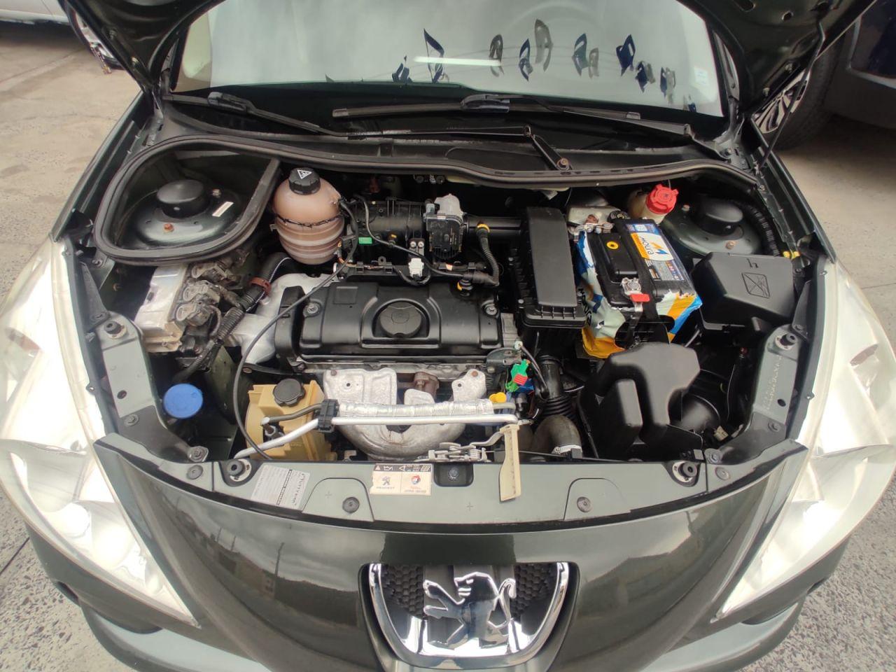 PEUGEOT 207 Hatch - Foto