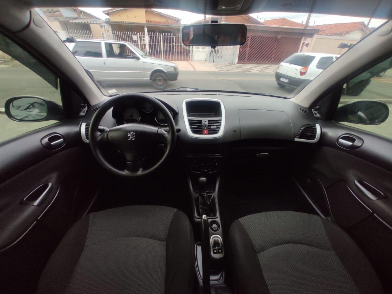 PEUGEOT 207 Hatch - Foto