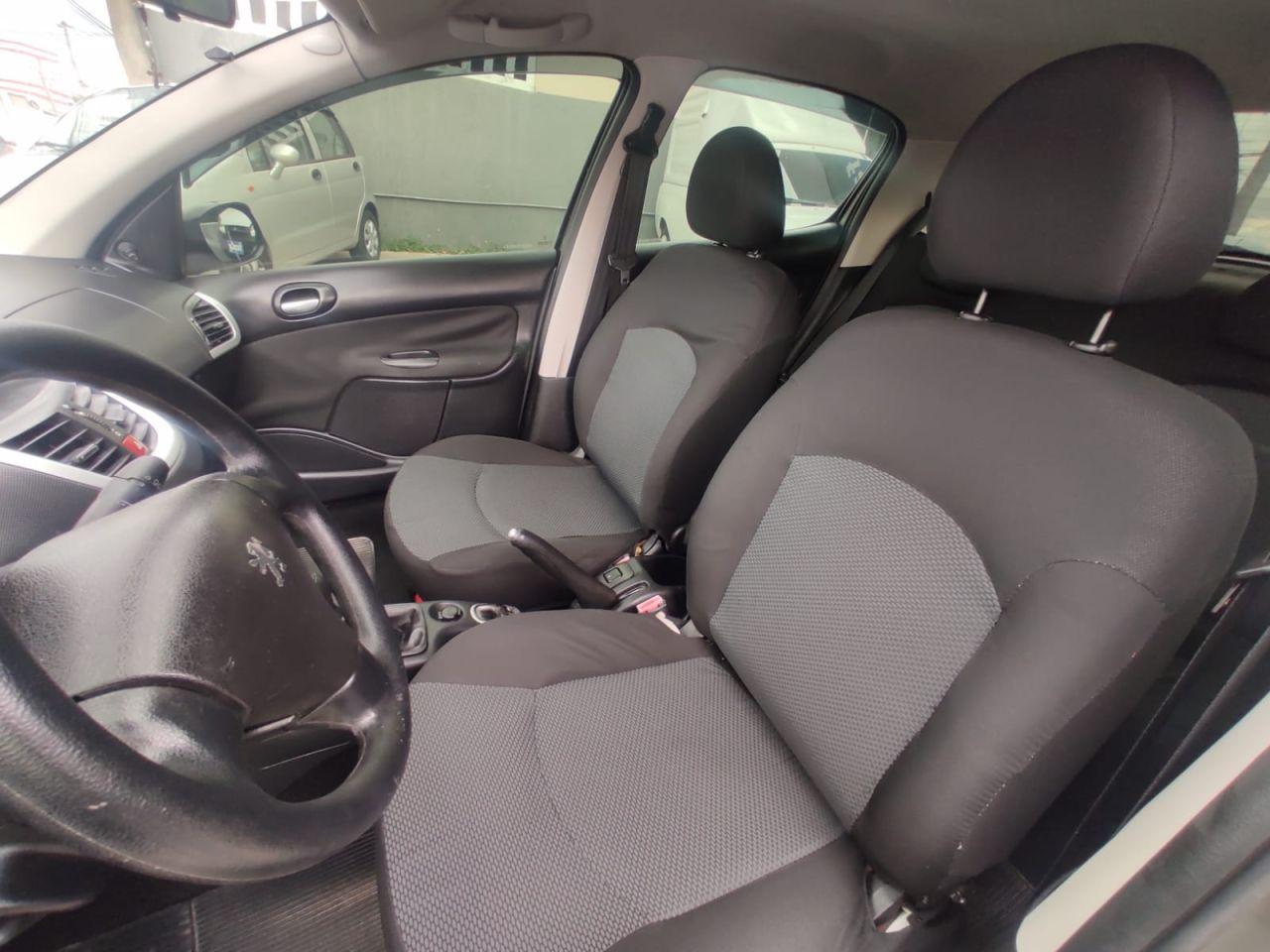 PEUGEOT 207 Hatch - Foto