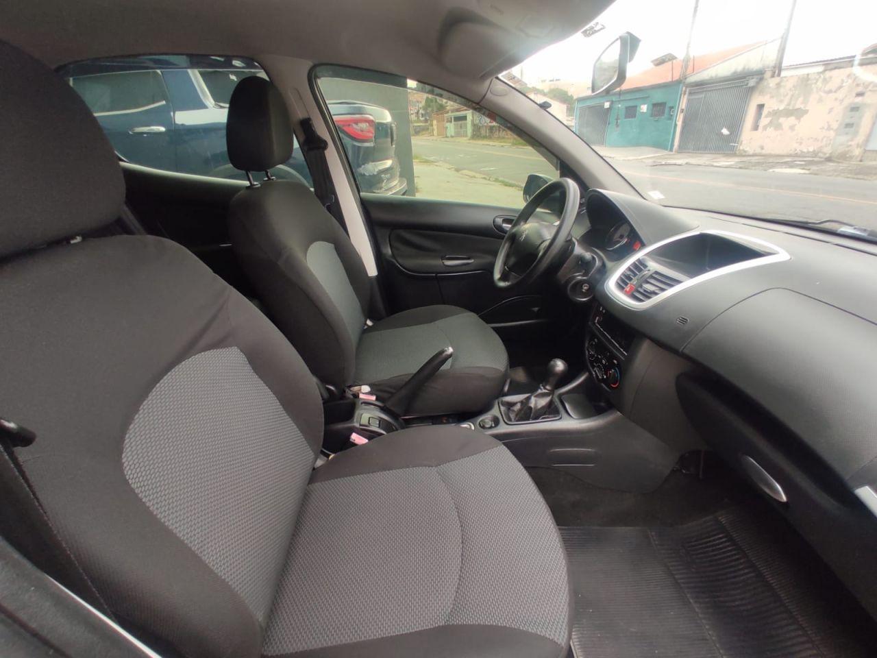 PEUGEOT 207 Hatch - Foto