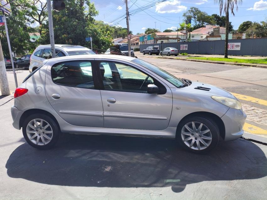 PEUGEOT 207 Hatch - Foto