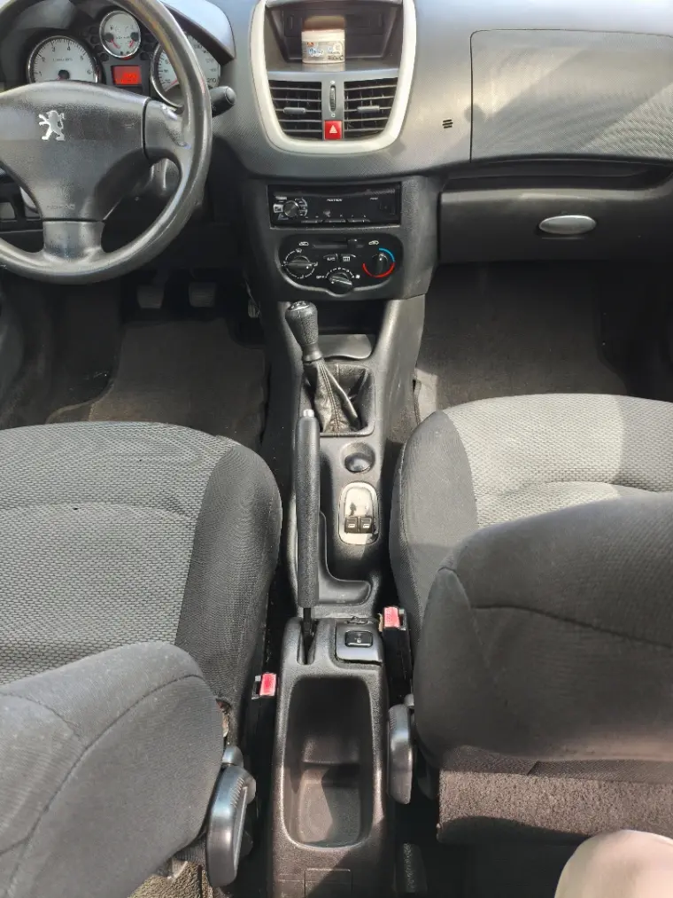 PEUGEOT 207 Hatch - Foto