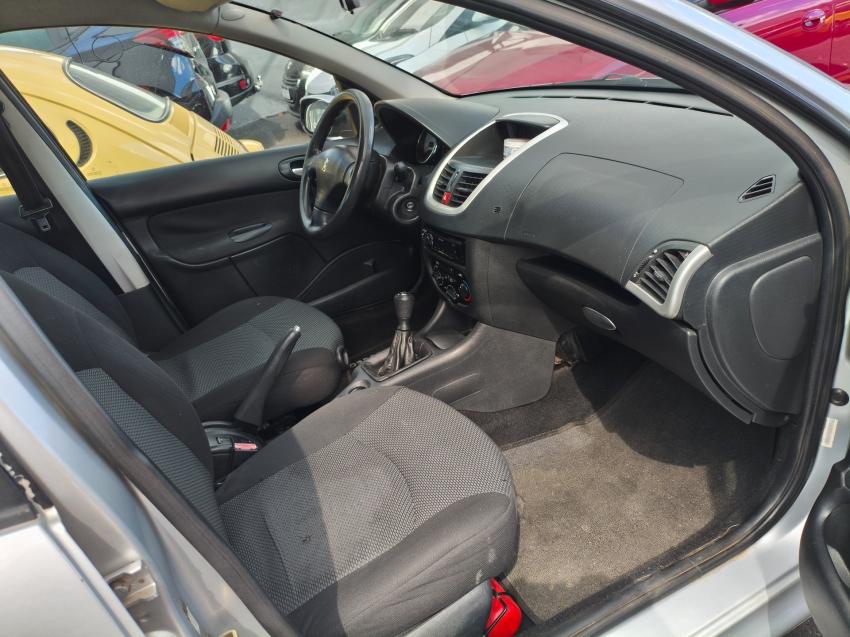 PEUGEOT 207 Hatch - Foto