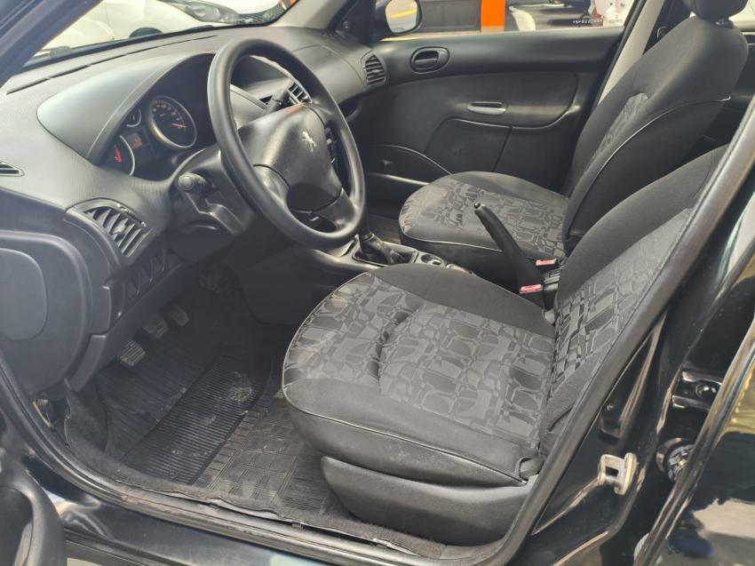 PEUGEOT 207 Hatch - Foto