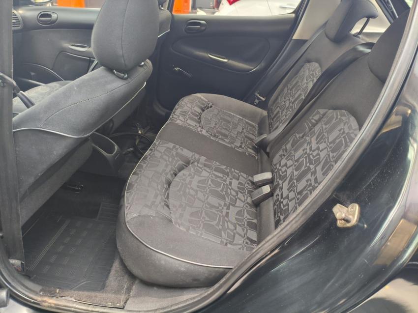 PEUGEOT 207 Hatch - Foto