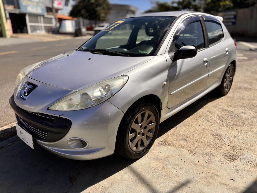PEUGEOT 207 Hatch - Foto