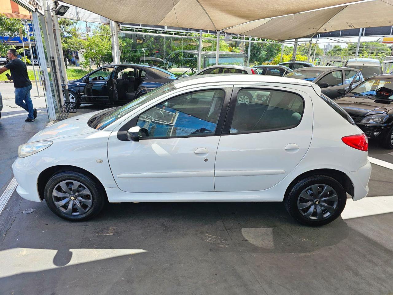 PEUGEOT 207 Hatch - Foto