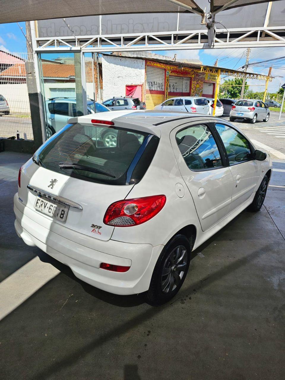 PEUGEOT 207 Hatch - Foto