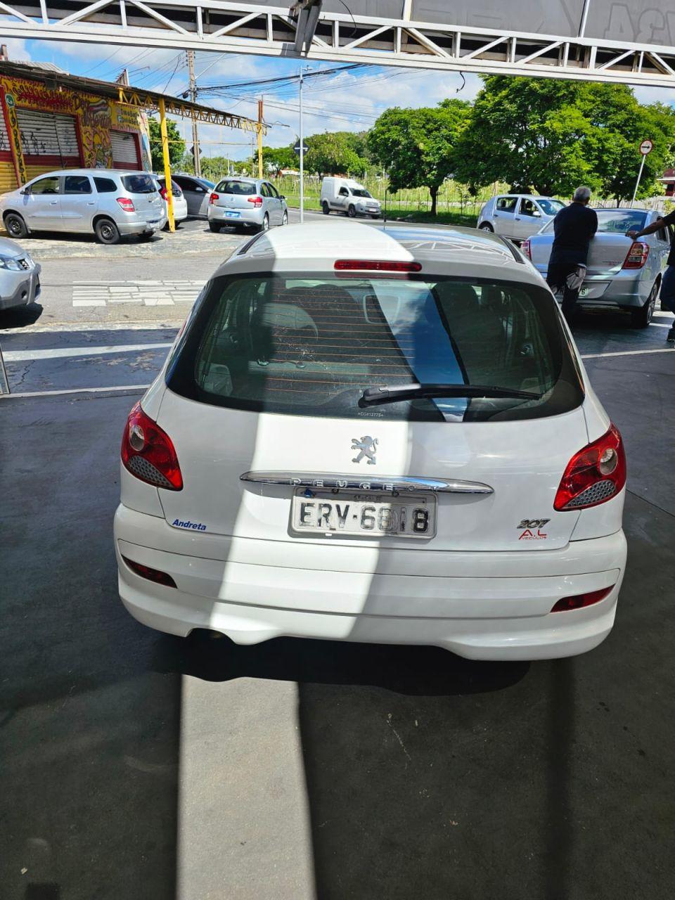 PEUGEOT 207 Hatch - Foto