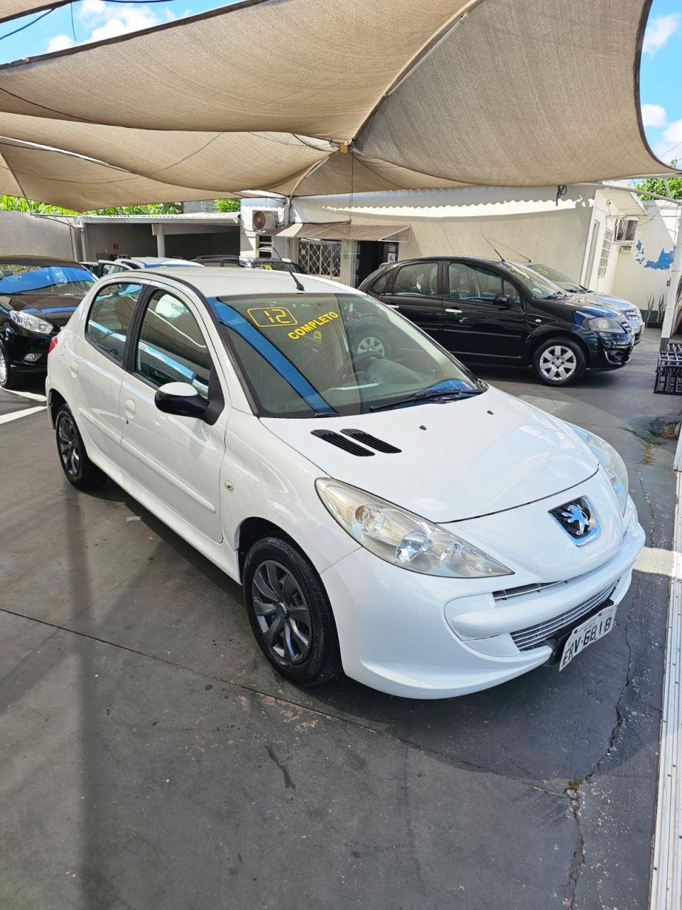 PEUGEOT 207 Hatch - Foto