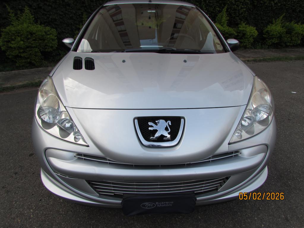 PEUGEOT 207 Hatch - Foto