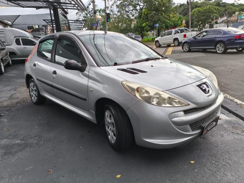 PEUGEOT 207 Hatch - Foto