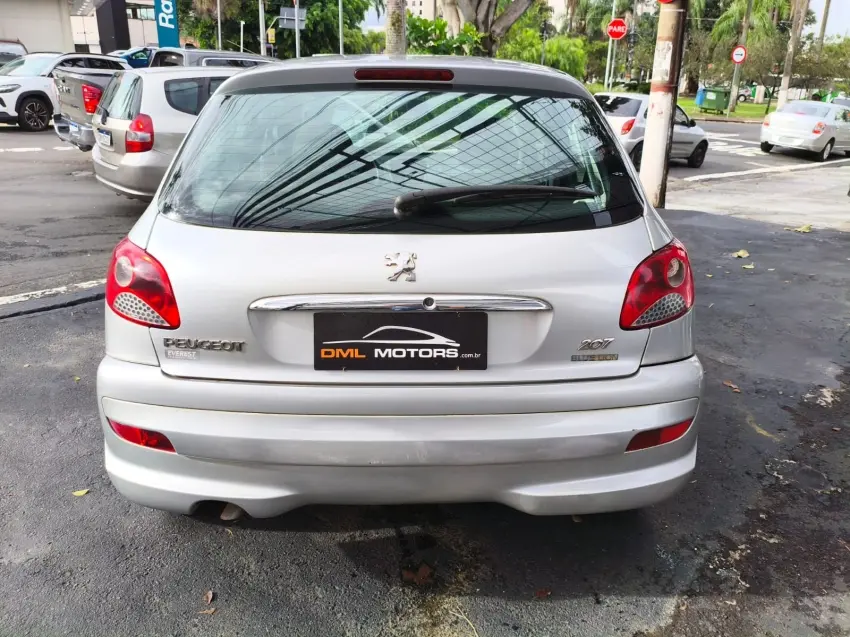 PEUGEOT 207 Hatch - Foto
