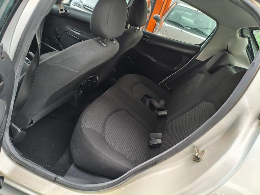 PEUGEOT 207 Hatch - Foto