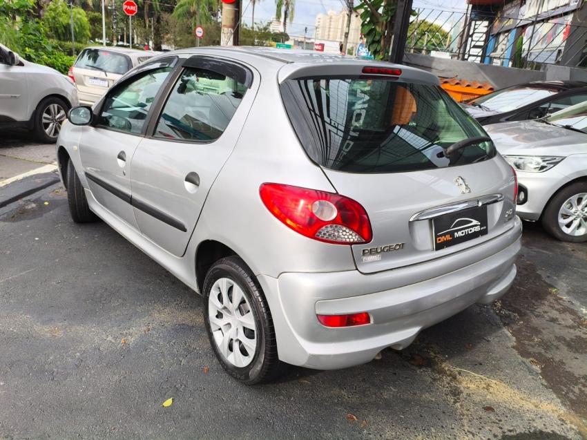 PEUGEOT 207 Hatch - Foto