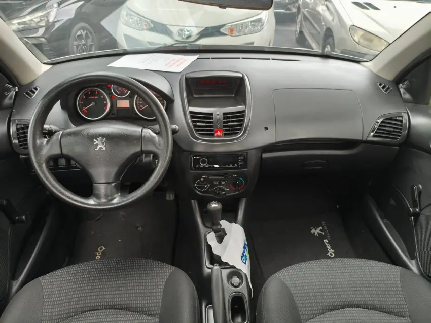 PEUGEOT 207 Hatch - Foto
