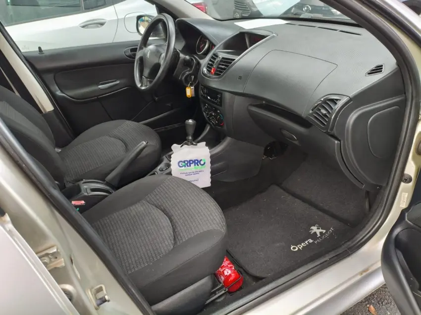 PEUGEOT 207 Hatch - Foto