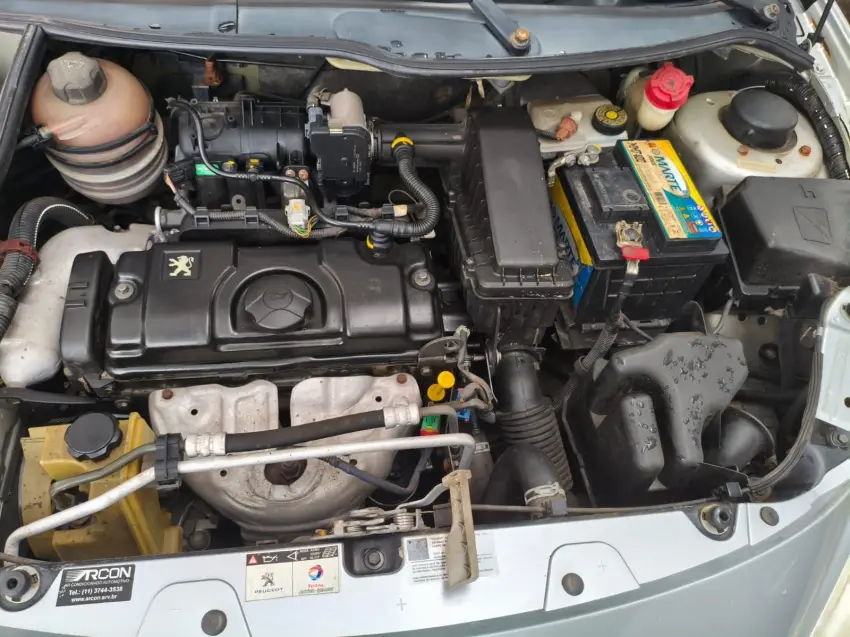 PEUGEOT 207 Hatch - Foto