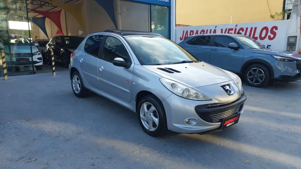 PEUGEOT 207 Hatch - Foto