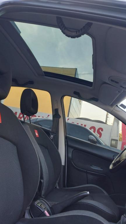 PEUGEOT 207 Hatch - Foto