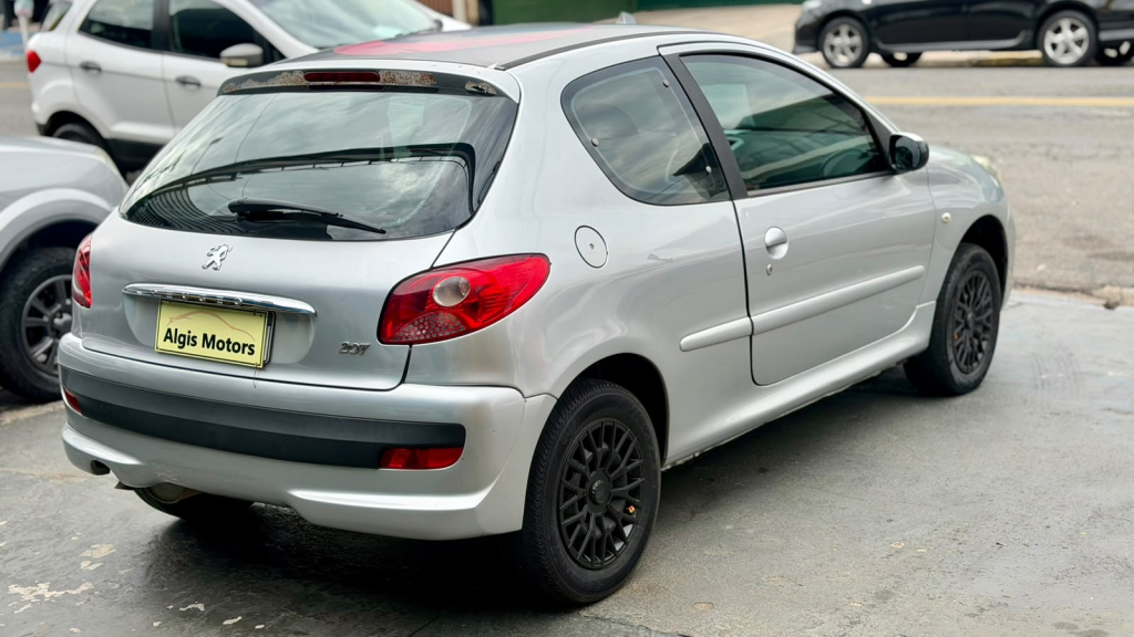 PEUGEOT 207 Hatch - Foto