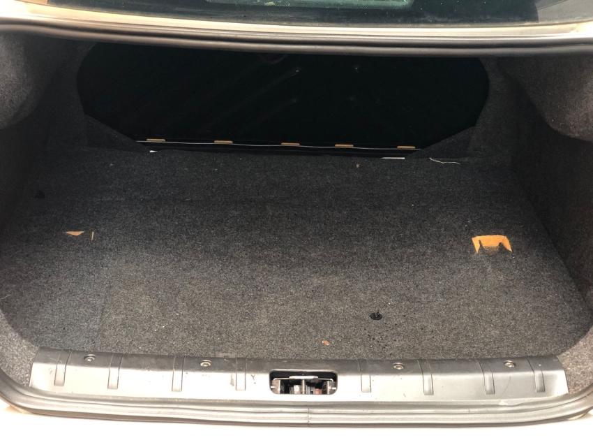 PEUGEOT 207 Sedan - Foto