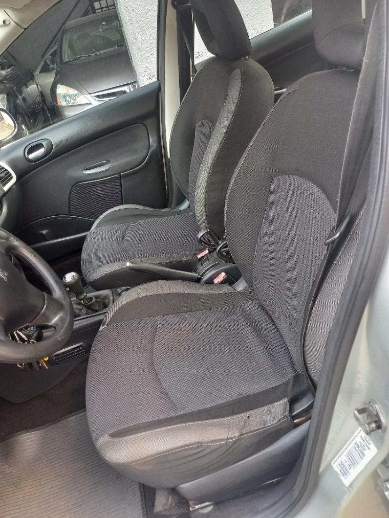 PEUGEOT 207 Sedan - Foto