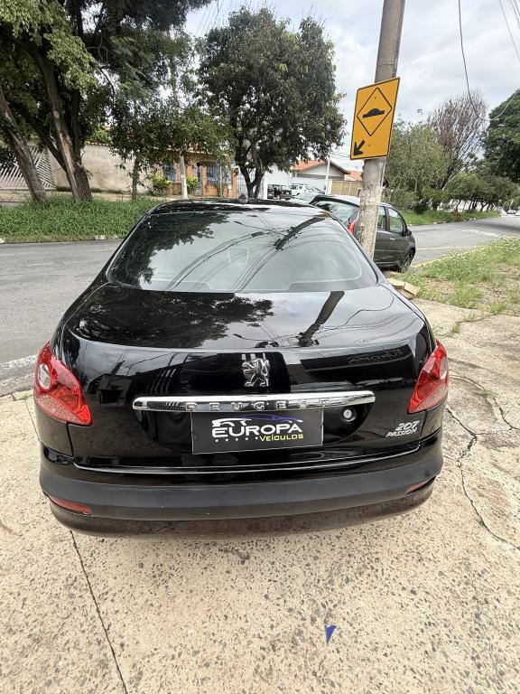 PEUGEOT 207 Sedan - Foto