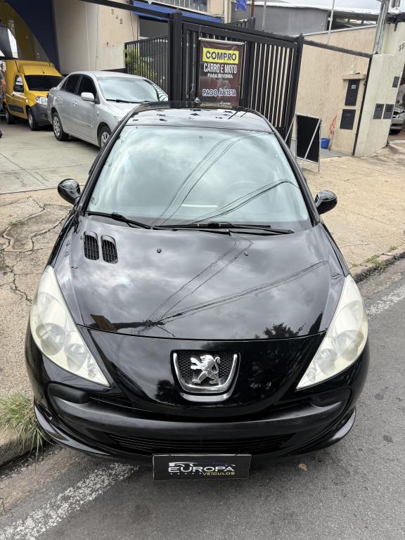 PEUGEOT 207 Sedan - Foto