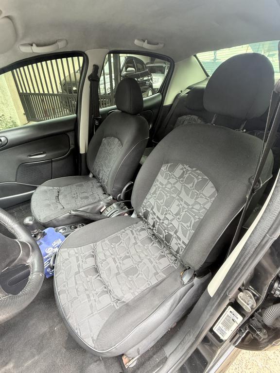 PEUGEOT 207 Sedan - Foto