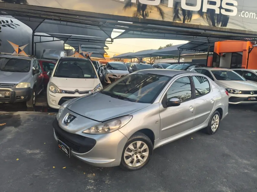 PEUGEOT 207 Sedan