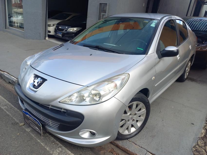 PEUGEOT 207 Sedan