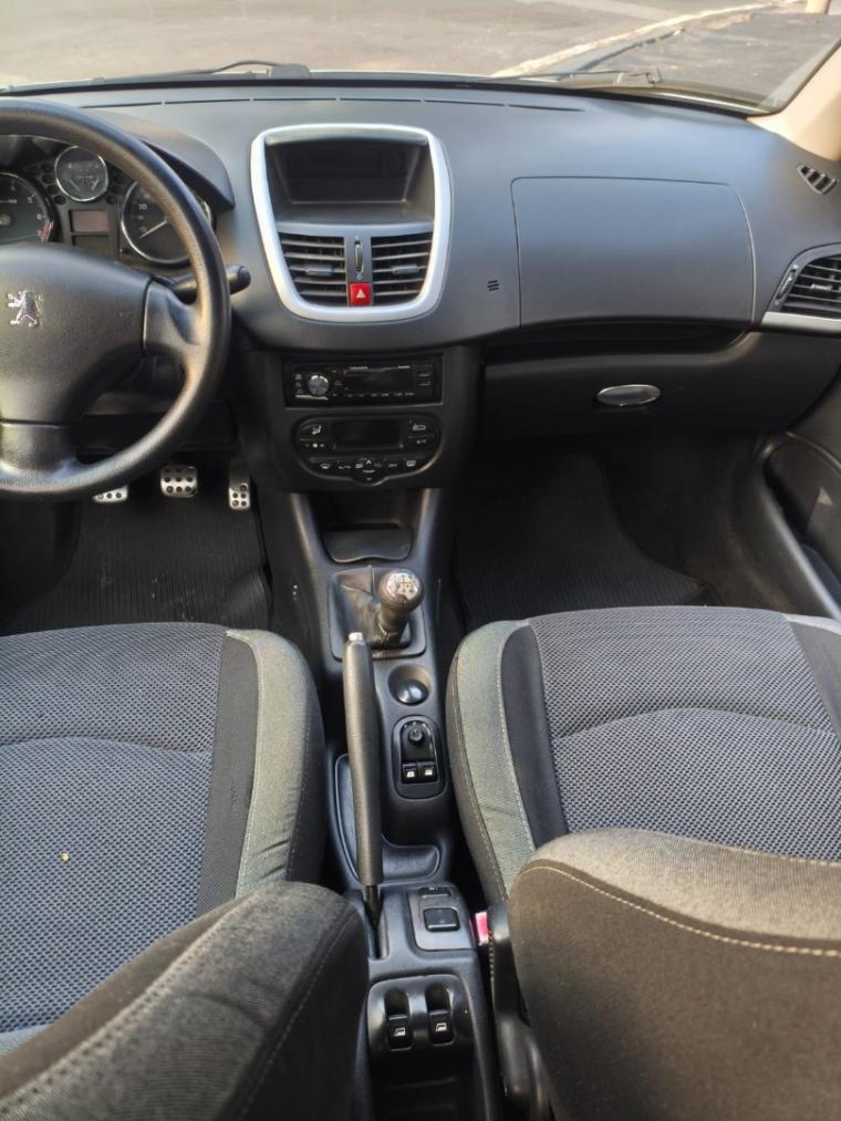 PEUGEOT 207 Sedan - Foto